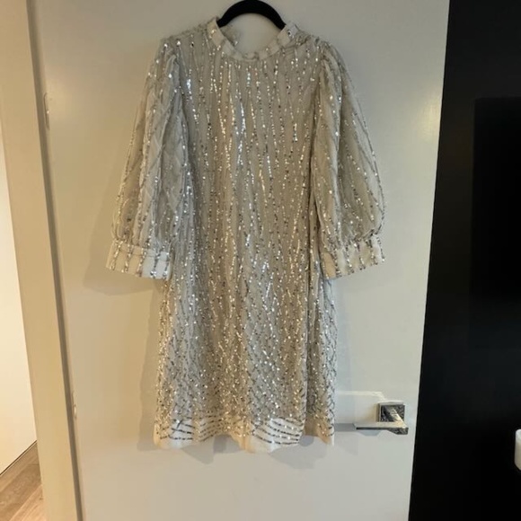 NWT Vero Moda white w/ silver mesh & sequin dress Sz Medium - Picture 2 of 4